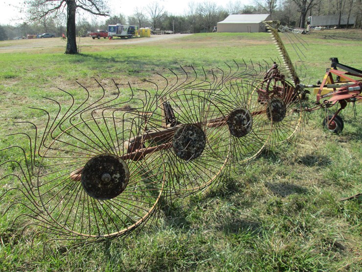 #37327-•-4-wheel-hay-rake-image-4