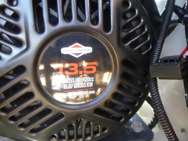 battler-st28h-6-skid-steer-track-loader-image-18