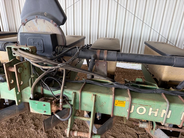 john-deere-7300-image-46