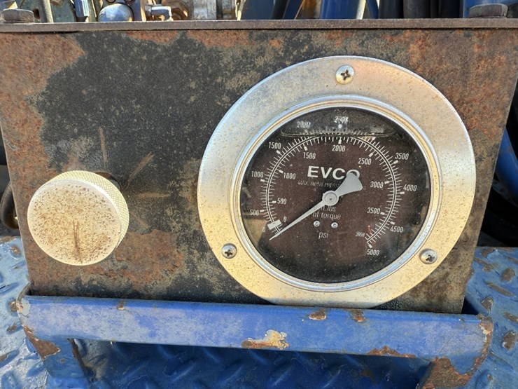 2006-evco-2.5-85-ton-power-swivel-mtd-on-2006-evco-15-t/a-gooseneck-trailer-image-7