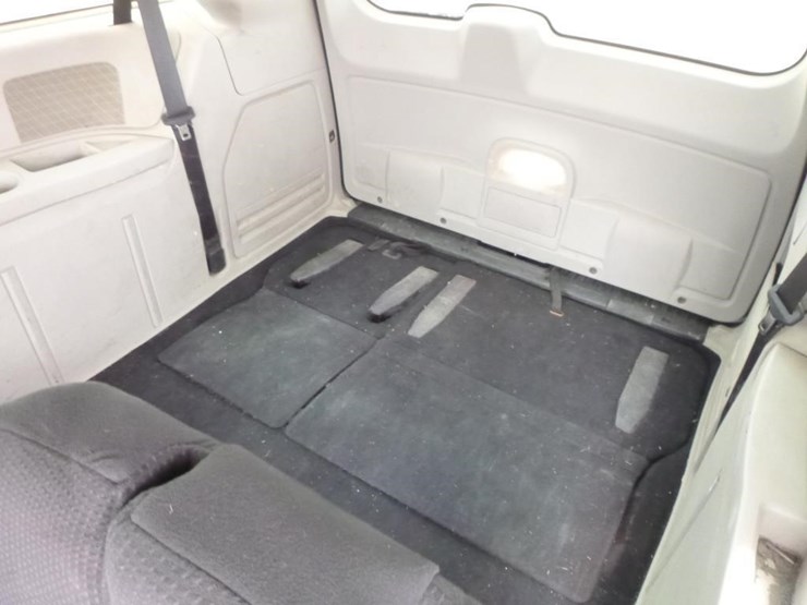 2014-dodge-grand-caravan-image-10