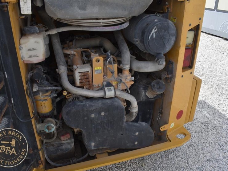 2023-caterpillar-259d3-image-43