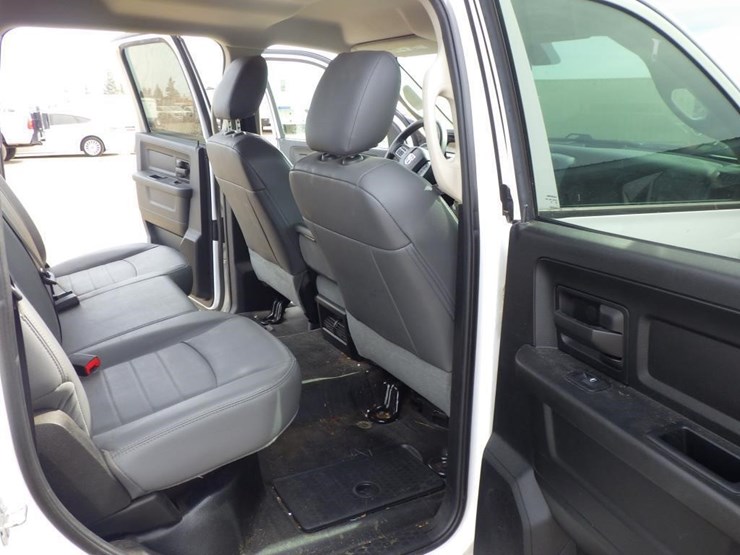 2017-dodge-1500-image-8