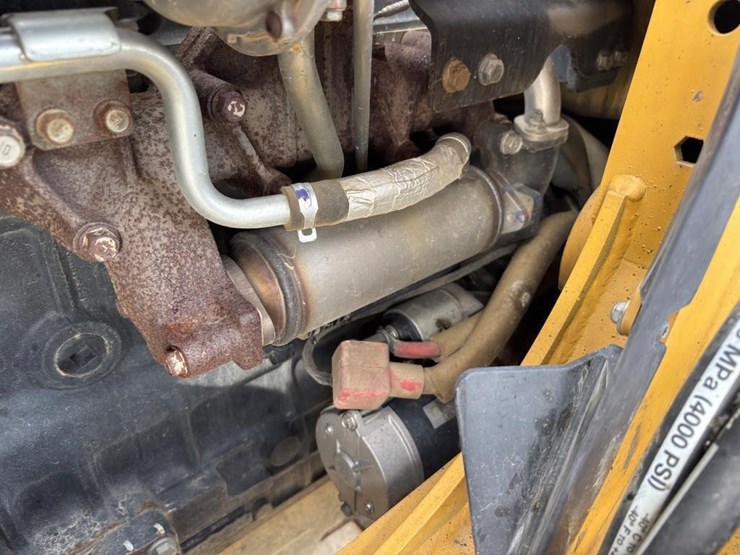 2019-deere-210lep-image-52