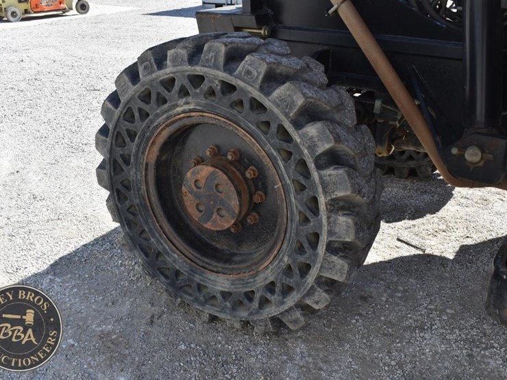 2015-jlg-g10-55a-image-44