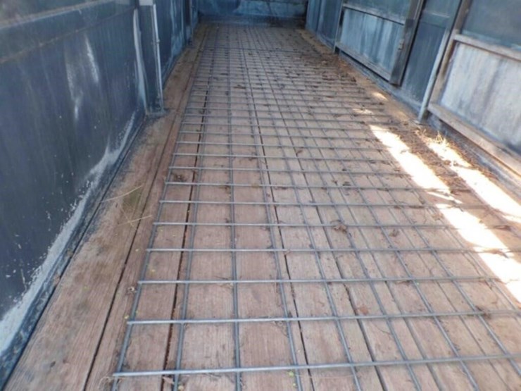 2008-titan-trailer-image-17