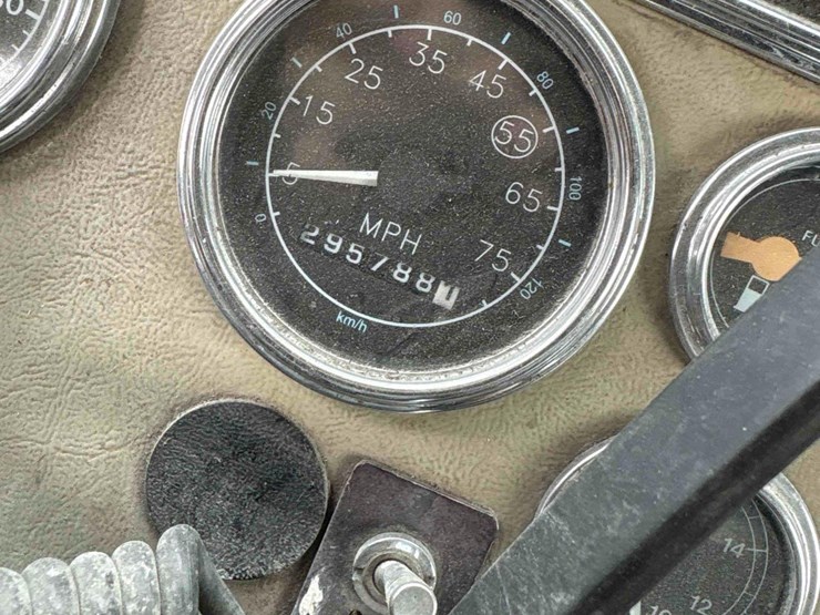 1994-ford-ltl9000-image-14