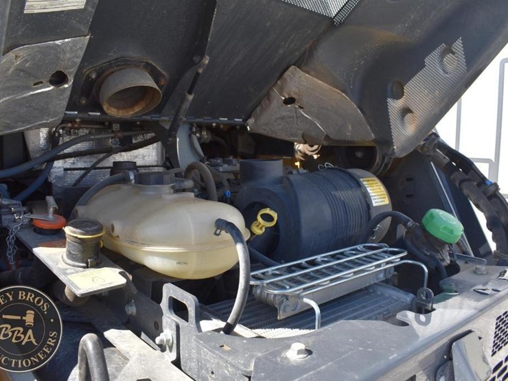 2023-deere-333g-image-46