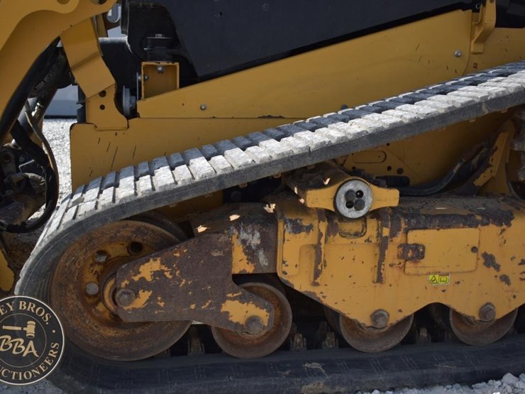 2023-caterpillar-259d3-image-26