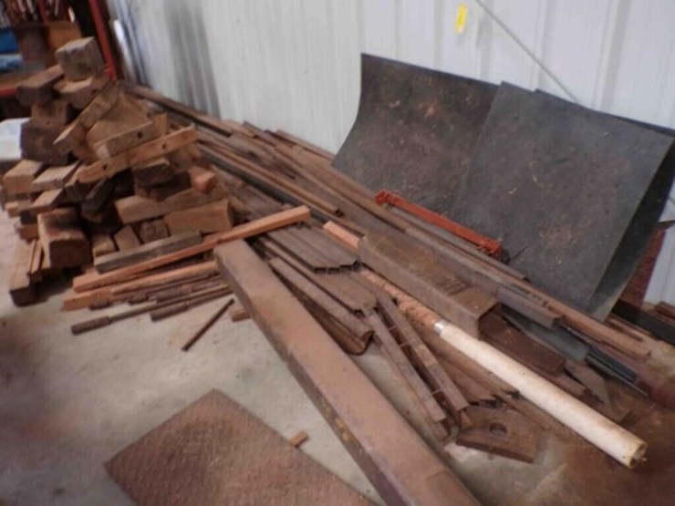 square-tubing,-flat-steel,-cut-offs-image-1