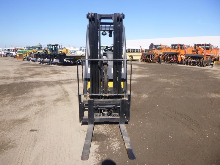 yale-glc30-forklift-image-6