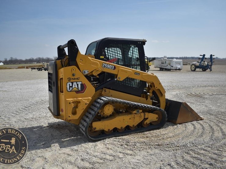 2022-caterpillar-259d3-image-11