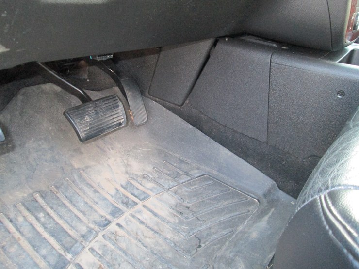 #37320-•-2011-chevrolet-silverado-4x4-pickup-1gcrkte32bz269380-image-22