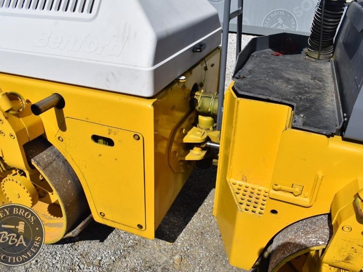 2010-benford-2010sd-image-38