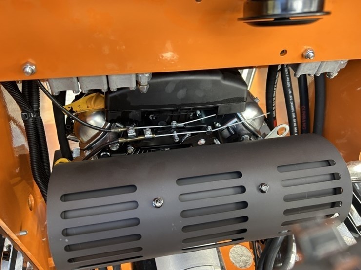 2026-arteer-qb-480-mini-compact-track-loader-image-15