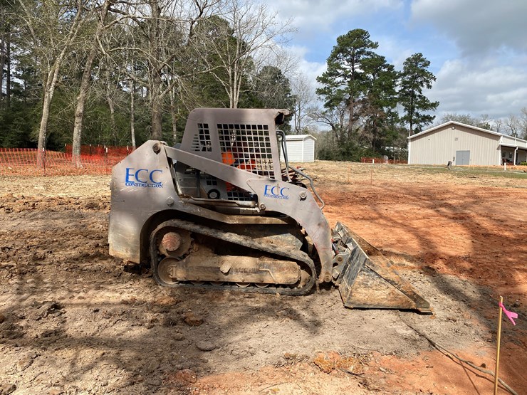 2014-takeuchi-tl8-image-1