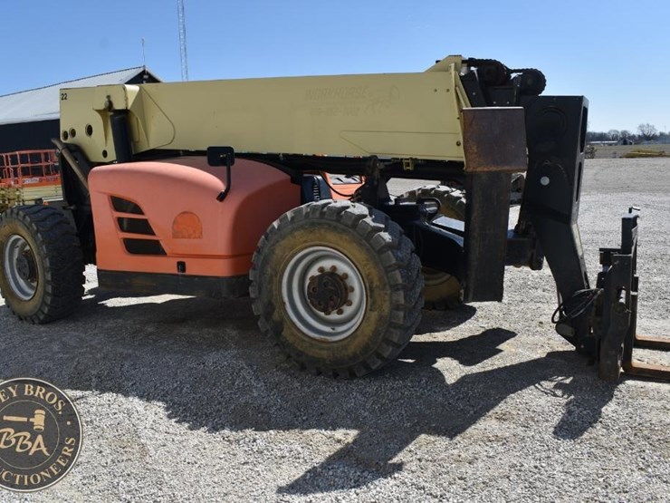 2014-jlg-g12-55a-image-26