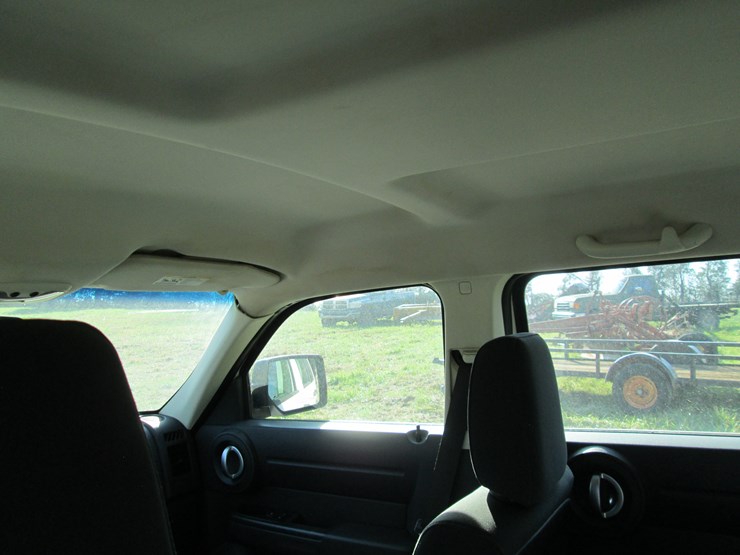 2008-dodge-nitro-image-22