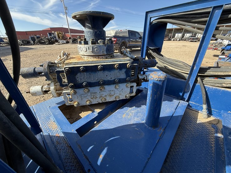 7-1/16-reedy-5m-2-7/8-hyd-bop-3-station-mtd-on-1997-wta-t/a-gooseneck-accumulator-closing-unit-trail-image-7