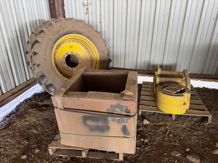 #40293-•-480/70r34-tires,-21"-wheel-spacers-and-weights-image-1