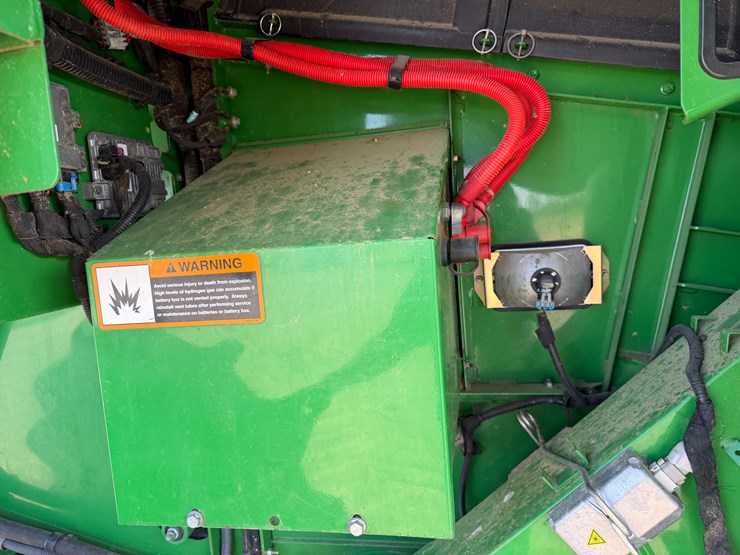 2014-john-deere-s670-image-104