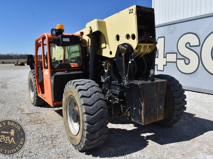 2014-jlg-g12-55a-image-16