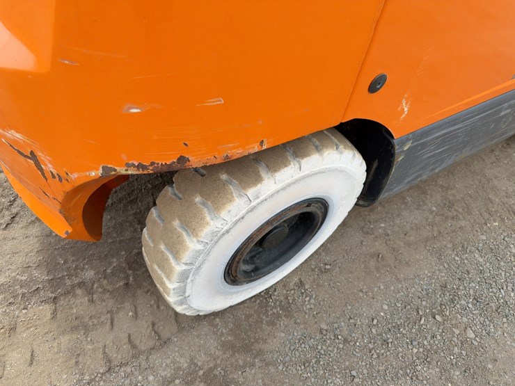 doosan-g25p-7-forklift-image-10