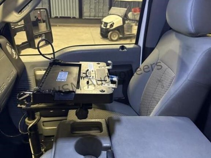 2012-ford-f550-image-25