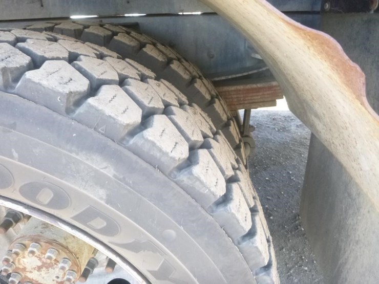 2002-gmc-t6500-image-19