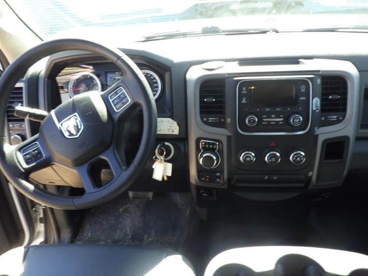 2017-dodge-1500-image-9