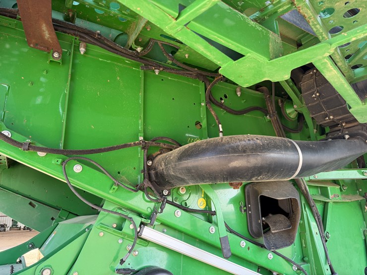 2014-john-deere-s670-image-97