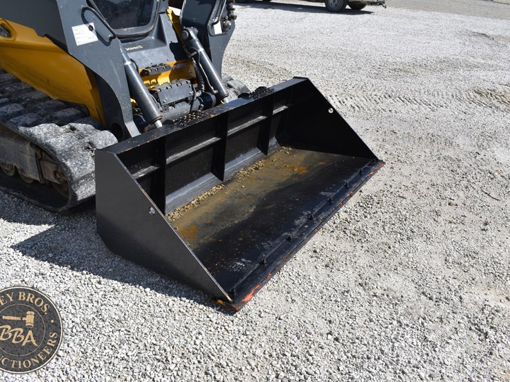 2020-deere-333g-image-29