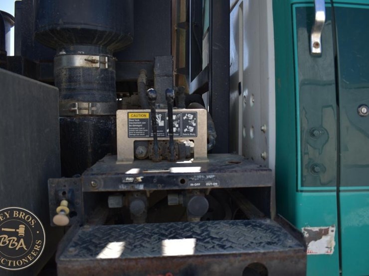 1996-ford-lnt8000-image-41