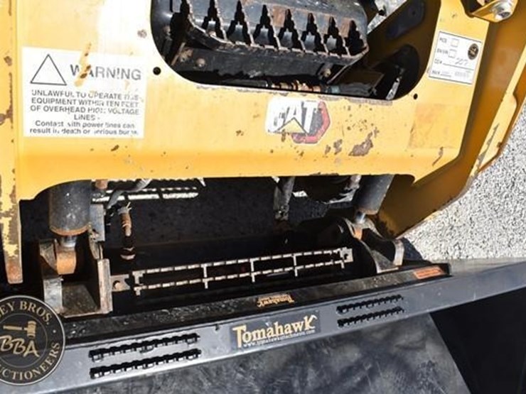 2023-caterpillar-259d3-image-28