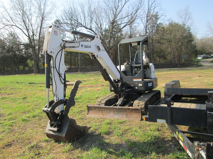 2013-bobcat-e42-image-1