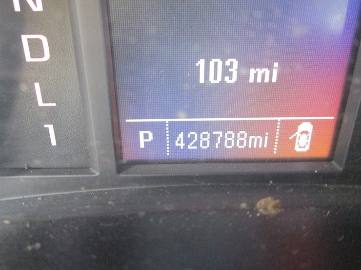 2017-chevrolet-3500hd-image-43