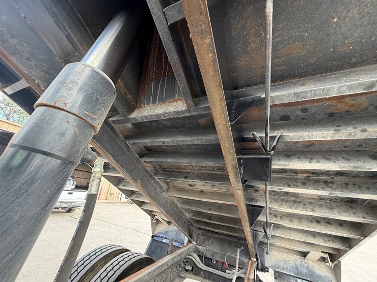 2019-ford-f750-image-11