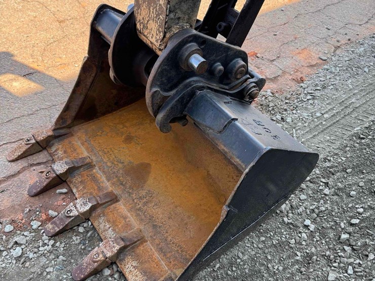 2020-bobcat-e35-image-10