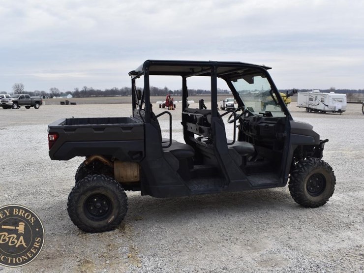 2019-polaris-ranger-crew-image-13