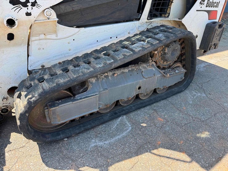 2020-bobcat-t595-image-12