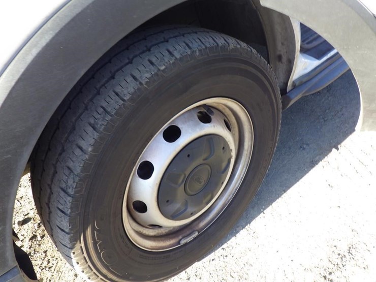 2020-ford-transit-image-13