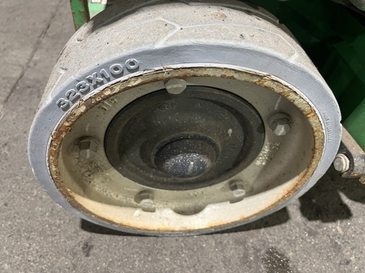 2017-jlg-1930es-image-11