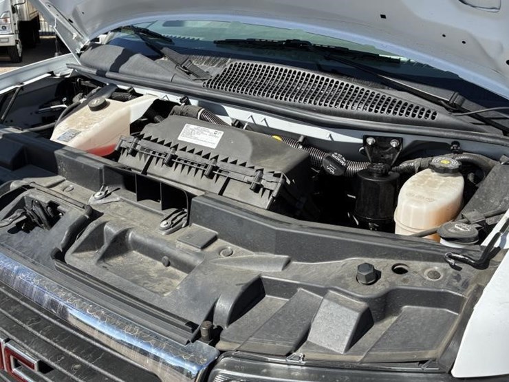 2023-gmc-3500-image-8