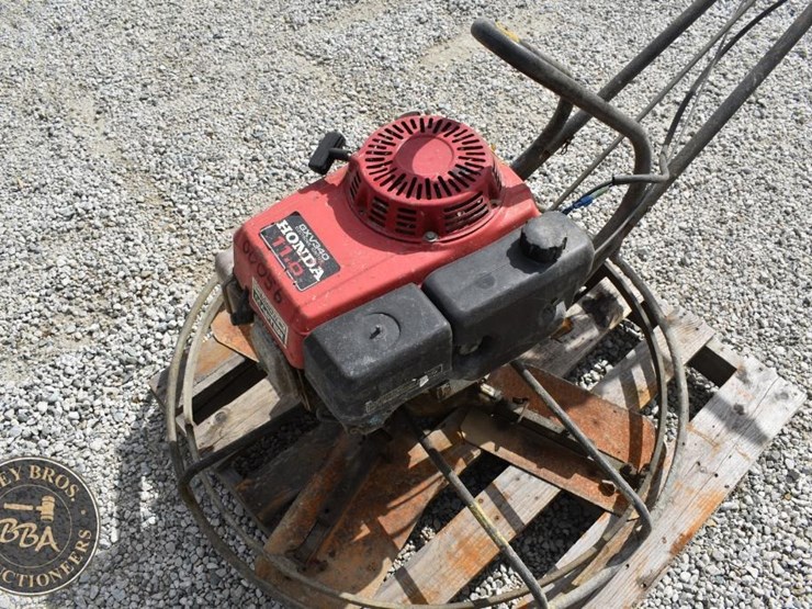 master-36in-walkbehind-trowel-42691-image-12