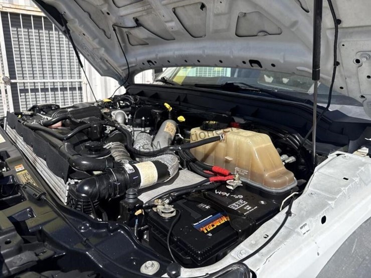 2015-ford-f550-image-19