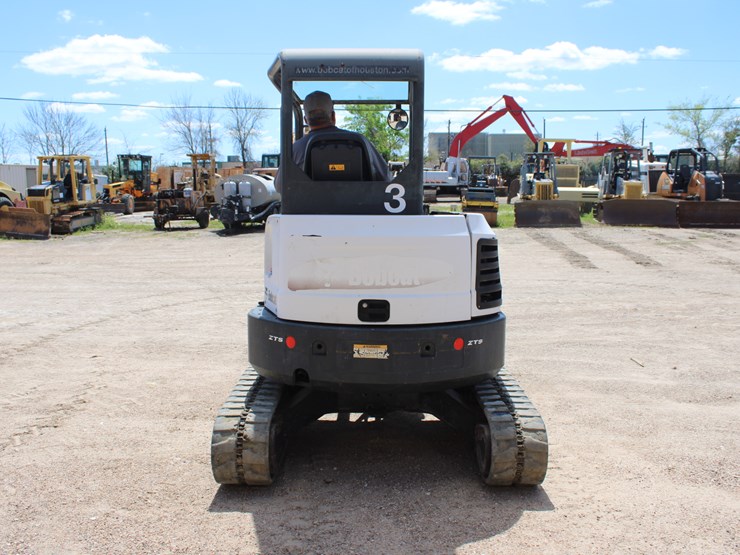 2011-bobcat-e35-image-4