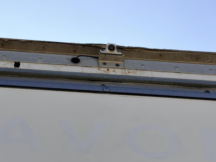 2017-isuzu-nrr-image-5