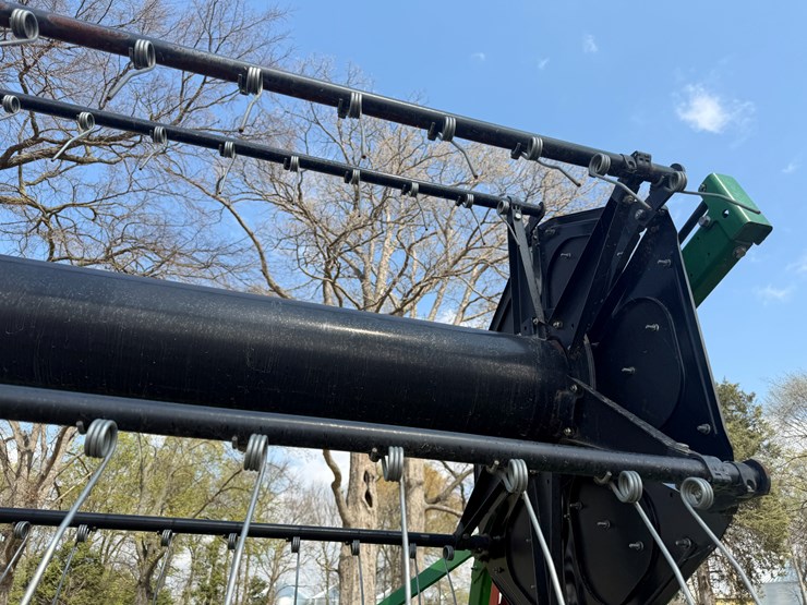 2017-john-deere-630fd-image-28