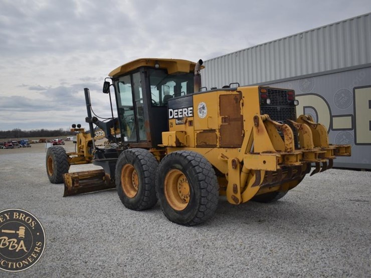 2007-deere-672d-image-10