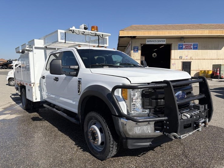2017-ford-f550-image-2